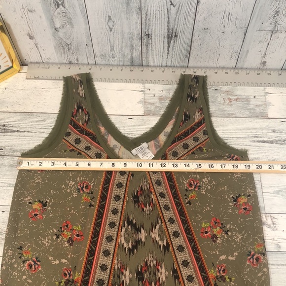 Tobi Boho Double V-Neck Tank Top Medium - Picture 8 of 9